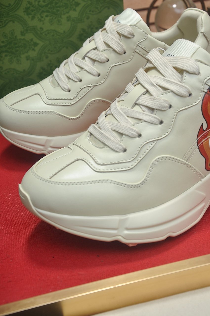 Gucci Off-White Red Accent Sneakers - Tonal Laces And Layered Upper Panels